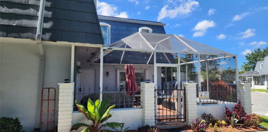 Adosado en Wellington, Florida 2 dormitorios, 132.66 m2 № 1185479
