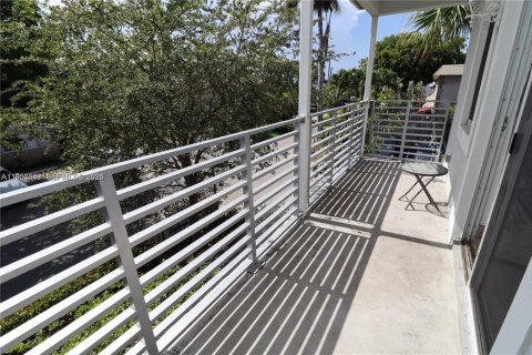 Adosado en alquiler en Wilton Manors, Florida, 3 dormitorios, 232.26 m2 № 2011192 - foto 7