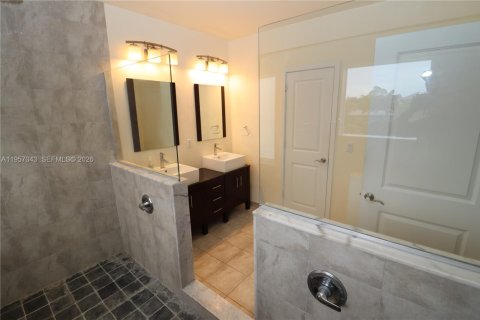 Adosado en alquiler en Wilton Manors, Florida, 3 dormitorios, 232.26 m2 № 2011192 - foto 21