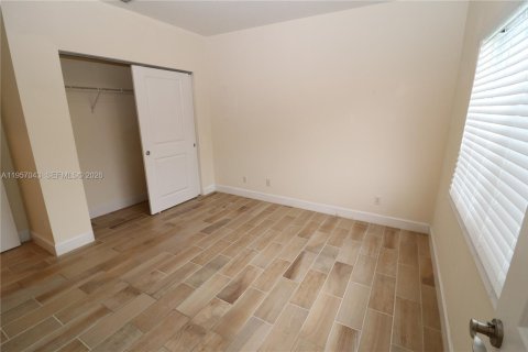 Adosado en alquiler en Wilton Manors, Florida, 3 dormitorios, 232.26 m2 № 2011192 - foto 17