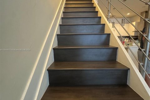 Copropriété à louer à Doral, Floride: 3 chambres, 143.72 m2 № 1854729 - photo 4