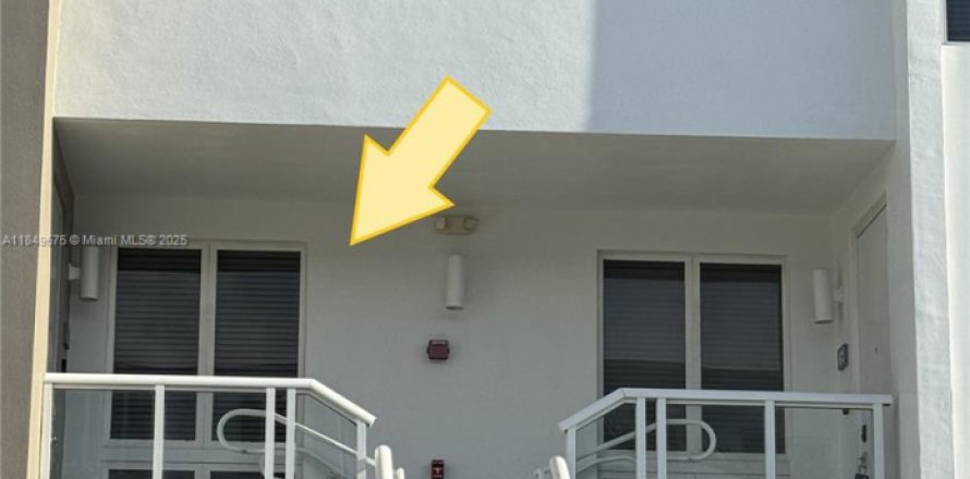 Condo à Doral, Floride, 3 chambres  № 1854729