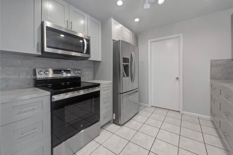 Купить виллу или дом в Майами, Флорида 3 спальни, 113.71м2, № 1997159 - фото 2