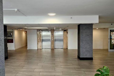 Copropriété à vendre à North Bay Village, Floride: 1 chambre, 76.64 m2 № 2432010 - photo 6