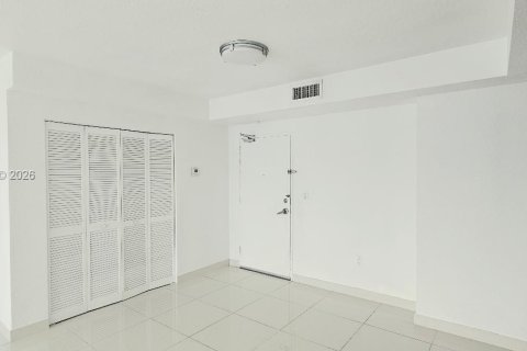 Copropriété à vendre à North Bay Village, Floride: 1 chambre, 76.64 m2 № 2432010 - photo 19