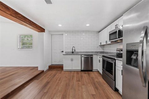 Casa en venta en Titusville, Florida, 3 dormitorios, 130.06 m2 № 1884528 - foto 10
