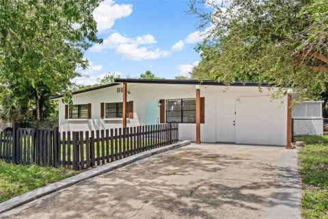 Casa en venta en Titusville, Florida, 3 dormitorios, 130.06 m2 № 1884528 - foto 1