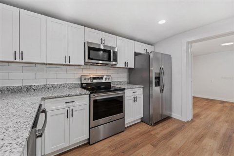 Casa en venta en Titusville, Florida, 3 dormitorios, 130.06 m2 № 1884528 - foto 11