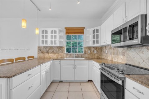 Appartement à louer à Hialeah, Floride: 2 chambres, 130.06 m2 № 1954926 - photo 15