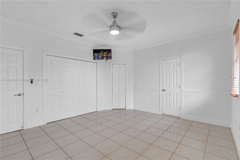 Appartement à louer à Hialeah, Floride: 2 chambres, 130.06 m2 № 1954926 - photo 18