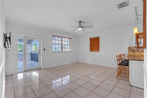 Appartement à louer à Hialeah, Floride: 2 chambres, 130.06 m2 № 1954926 - photo 10