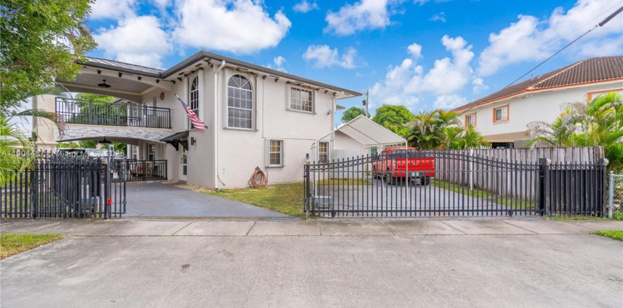 Appartement à Hialeah, Floride 2 chambres, 130.06 m2 № 1954926