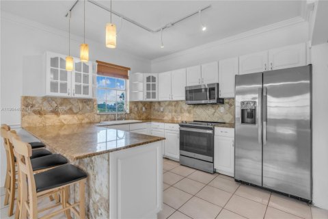 Appartement à louer à Hialeah, Floride: 2 chambres, 130.06 m2 № 1954926 - photo 14