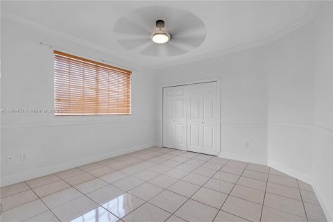 Appartement à louer à Hialeah, Floride: 2 chambres, 130.06 m2 № 1954926 - photo 24