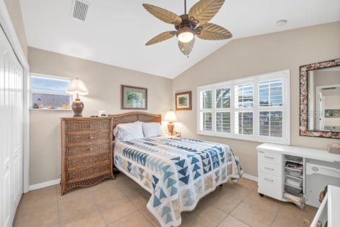 House in Englewood, Florida 3 bedrooms, 147.81 sq.m. № 2419185 - photo 20