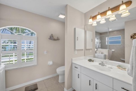 House in Englewood, Florida 3 bedrooms, 147.81 sq.m. № 2419185 - photo 18