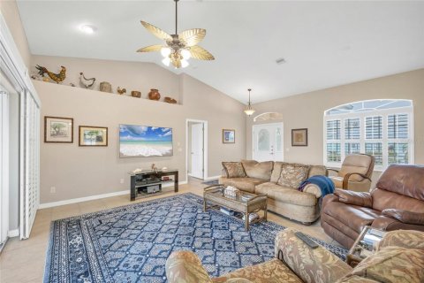 House in Englewood, Florida 3 bedrooms, 147.81 sq.m. № 2419185 - photo 8