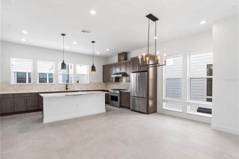 Townhouse in Orlando, Florida 3 bedrooms, 193.7 sq.m. № 1339270 - photo 11