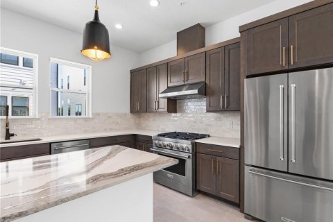 Townhouse in Orlando, Florida 3 bedrooms, 193.7 sq.m. № 1339270 - photo 8