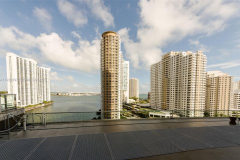 Copropriété à vendre à Miami, Floride: 2 chambres, 119.84 m2 № 1992610 - photo 17