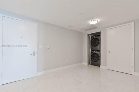 Copropriété à vendre à Miami, Floride: 2 chambres, 119.84 m2 № 1992610 - photo 15
