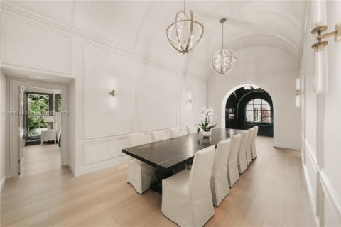 Villa ou maison à vendre à Miami, Floride: 6 chambres, 420.66 m2 № 1742441 - photo 4