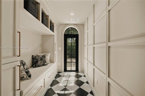 Villa ou maison à vendre à Miami, Floride: 6 chambres, 420.66 m2 № 1742441 - photo 19