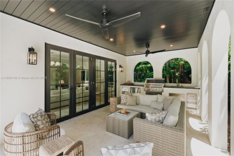Villa ou maison à vendre à Miami, Floride: 6 chambres, 420.66 m2 № 1742441 - photo 23