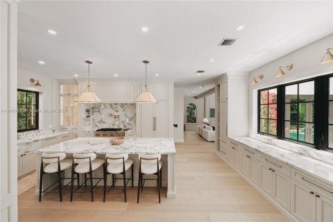 Villa ou maison à vendre à Miami, Floride: 6 chambres, 420.66 m2 № 1742441 - photo 5