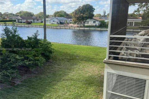 Condo à Tamarac, Floride, 2 chambres  № 2050169