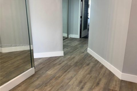 Copropriété à vendre à Tamarac, Floride: 2 chambres, 88.26 m2 № 2050169 - photo 6