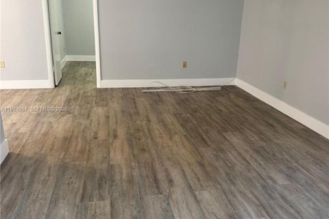 Copropriété à vendre à Tamarac, Floride: 2 chambres, 88.26 m2 № 2050169 - photo 7