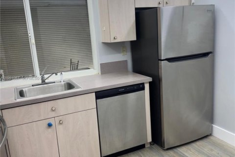 Copropriété à vendre à Tamarac, Floride: 2 chambres, 88.26 m2 № 2050169 - photo 8