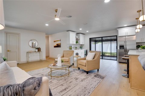 Villa ou maison à vendre à Saint Petersburg, Floride: 4 chambres, 156.73 m2 № 2425811 - photo 6