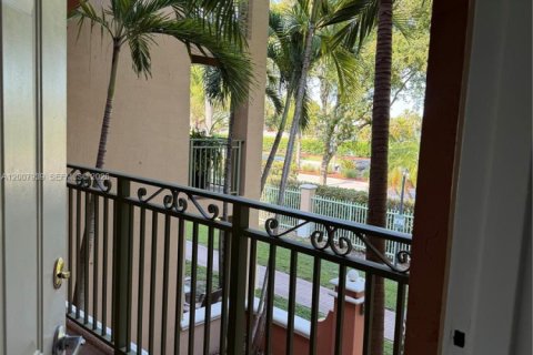 Appartement à louer à Doral, Floride: 3 chambres, 118.08 m2 № 2076617 - photo 2