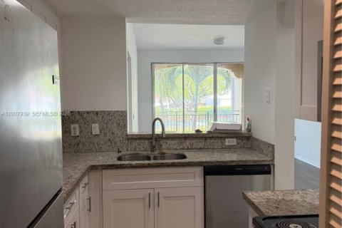 Appartement à louer à Doral, Floride: 3 chambres, 118.08 m2 № 2076617 - photo 3
