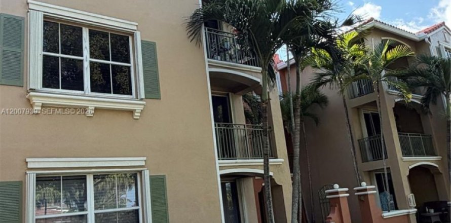 Appartement à Doral, Floride 3 chambres, 118.08 m2 № 2076617