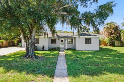 Casa en Winter Haven, Florida 3 dormitorios, 144.83 m2 № 2387741