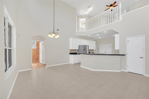 House in Orlando, Florida 5 bedrooms, 273.5 sq.m. № 1525558 - photo 14