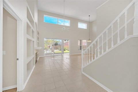 House in Orlando, Florida 5 bedrooms, 273.5 sq.m. № 1525558 - photo 10