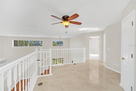 House in Orlando, Florida 5 bedrooms, 273.5 sq.m. № 1525558 - photo 30