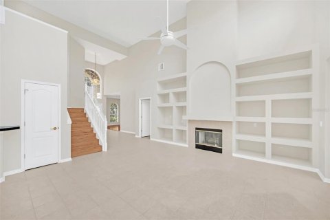 House in Orlando, Florida 5 bedrooms, 273.5 sq.m. № 1525558 - photo 15