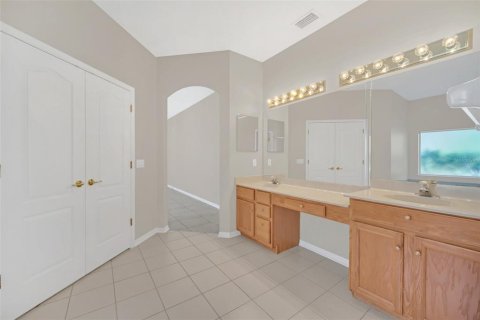 House in Orlando, Florida 5 bedrooms, 273.5 sq.m. № 1525558 - photo 27
