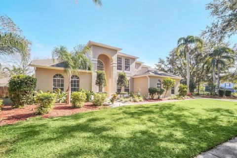 House in Orlando, Florida 5 bedrooms, 273.5 sq.m. № 1525558 - photo 2