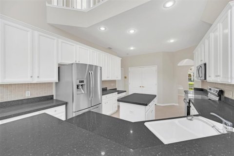 House in Orlando, Florida 5 bedrooms, 273.5 sq.m. № 1525558 - photo 19