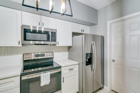 Copropriété à louer à Wellington, Floride: 2 chambres, 130.43 m2 № 2168907 - photo 6