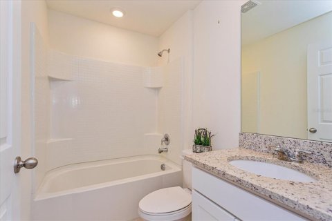 House in Haines City, Florida 3 bedrooms, 119.1 sq.m. № 2227033 - photo 20