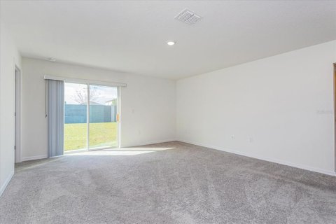 House in Haines City, Florida 3 bedrooms, 119.1 sq.m. № 2227033 - photo 5