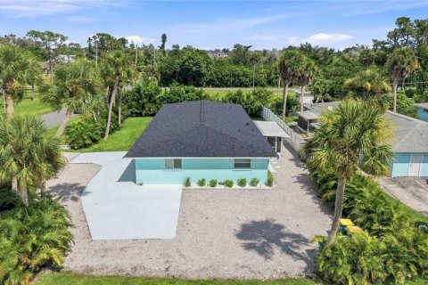 Apartment in Englewood, Florida 5 bedrooms, 55.74 sq.m. № 2362595