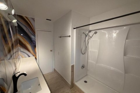 Villa ou maison à louer à Tarpon Springs, Floride: 3 chambres, 78.04 m2 № 2413847 - photo 7
